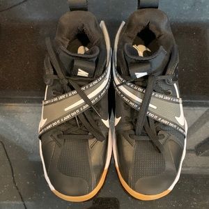 Women size 7 Volleyball shoes